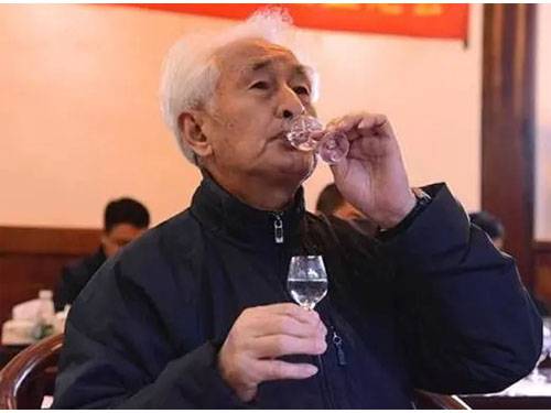 茅台镇的宗师人物“季克良”酱香型白酒导师